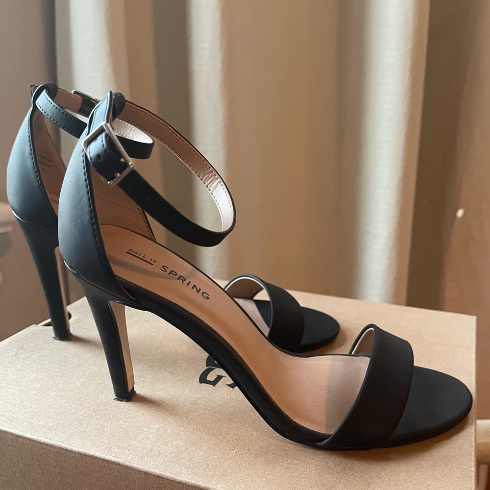 Call it Spring black heels - Picture 2 of 6